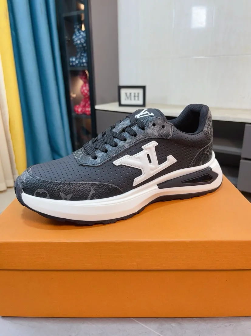 Men's shoes💰458🌸🌸【LV】Louis Vuitton🔍Top Purchasing Agency🇮🇹 Lu Street Fashion God's new sports shoes are coming and are on sale at the counter simultaneously. Original factory configuration, original cowhide fabric imported from Italy, high-quality embossed splicing complex process, sports fashionista, imported water-dyed sheepskin lining, sole: Wang Yuan factory specializes in original sole super comfortable, original factory follow-up goods 🔍🔍High quality, you can enter and leave the counter at will, welcome to compare and synchronize with the counter, code number 38-44, 45 customized